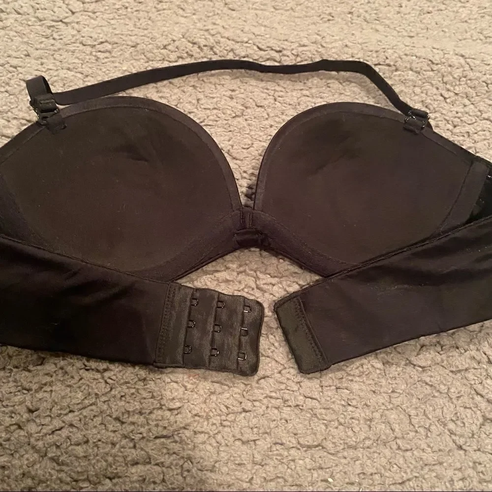 Victoria’s Secret Black Bikini Top Sz 32A Top Only Woman’s